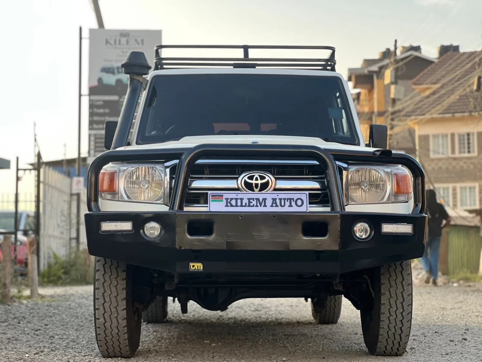 Vehicle photo 1 of 17